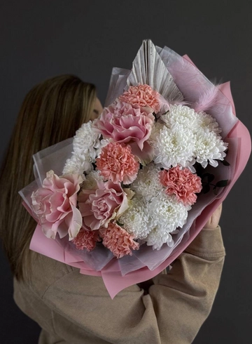 Сборный букет &laquo;Элегантная симфония&raquo; от интернет-магазина цветов в 