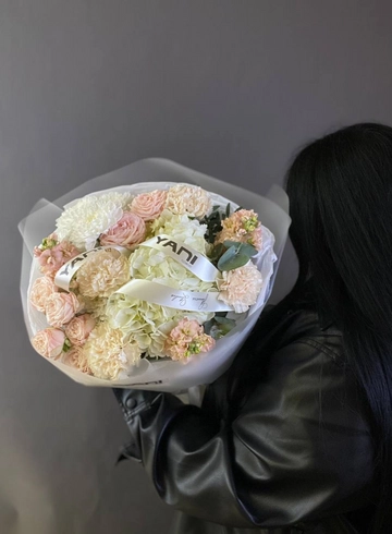 Сборный букет «Полет нежности» от интернет-магазина цветов в 