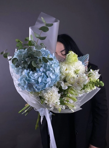 Авторский букет «Краски чувств» от интернет-магазина цветов в 