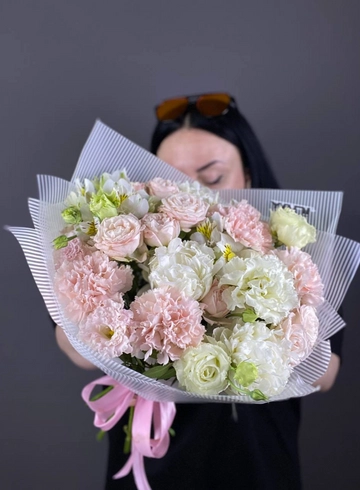 Сборный букет «Византия» от интернет-магазина цветов в 