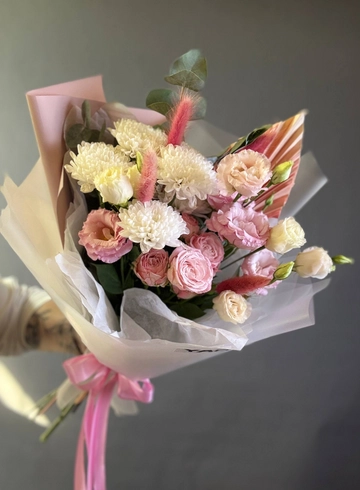 Сборный букет с кустовой розой «Неверленд» от интернет-магазина цветов в 