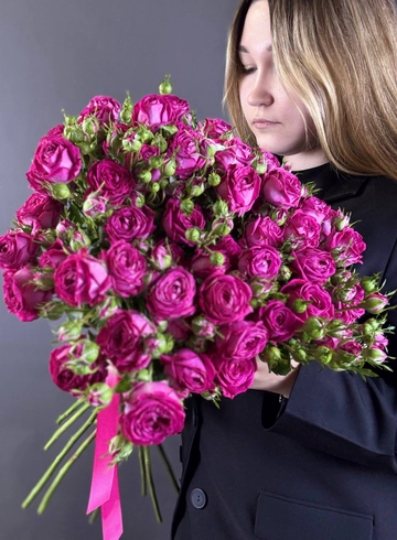 Монобукет из кустовых роз &laquo;Джуди&raquo; от интернет-магазина цветов в 