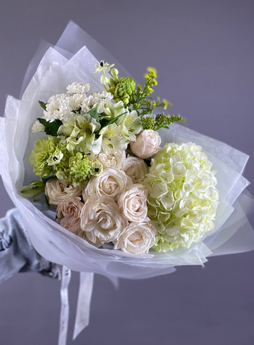 Сборный букет с гортензия «Лаймовая свежесть» от интернет-магазина цветов в 