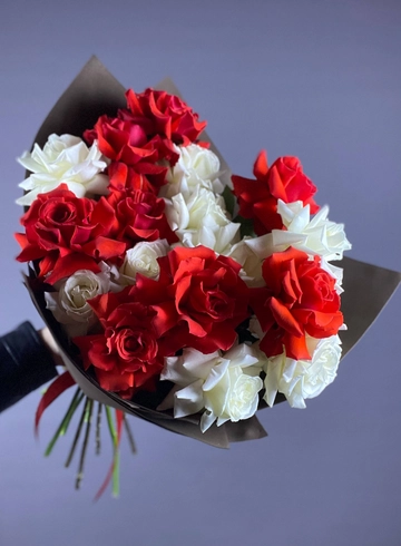 Микс французских роз от интернет-магазина цветов в 