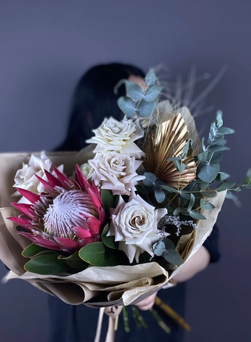 Авторский букет «Всплеск чувств» от интернет-магазина цветов в 