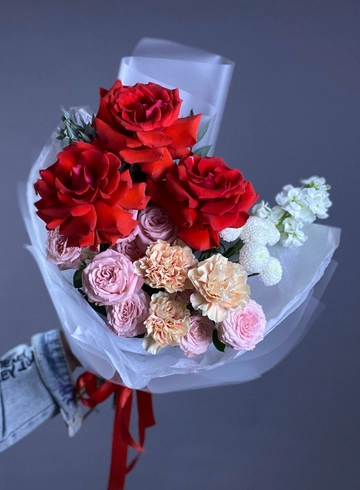 Авторский букет «Ягодный поцелуй» от интернет-магазина цветов в 