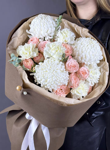 Сборный букет «Магия момента» от интернет-магазина цветов в 